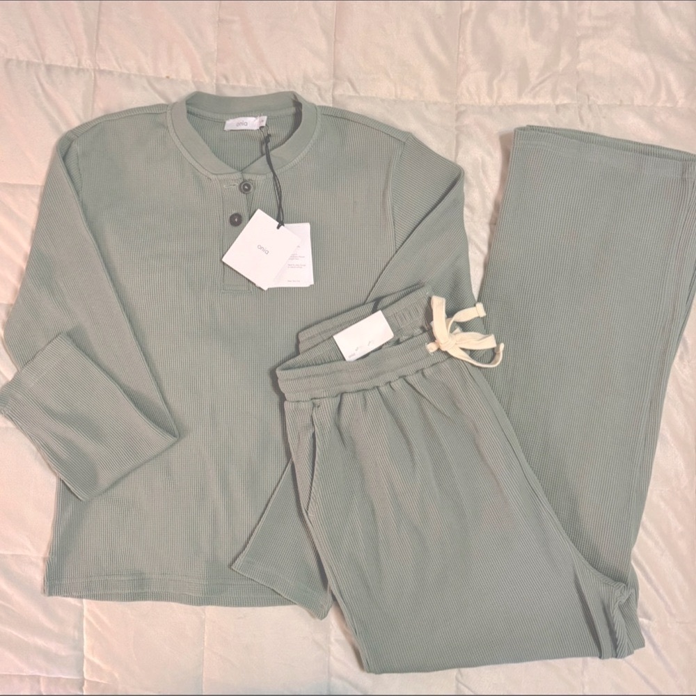 ⭐️ONIA Waffle Knit Henley Top & Cropped pant NWT ⭐️